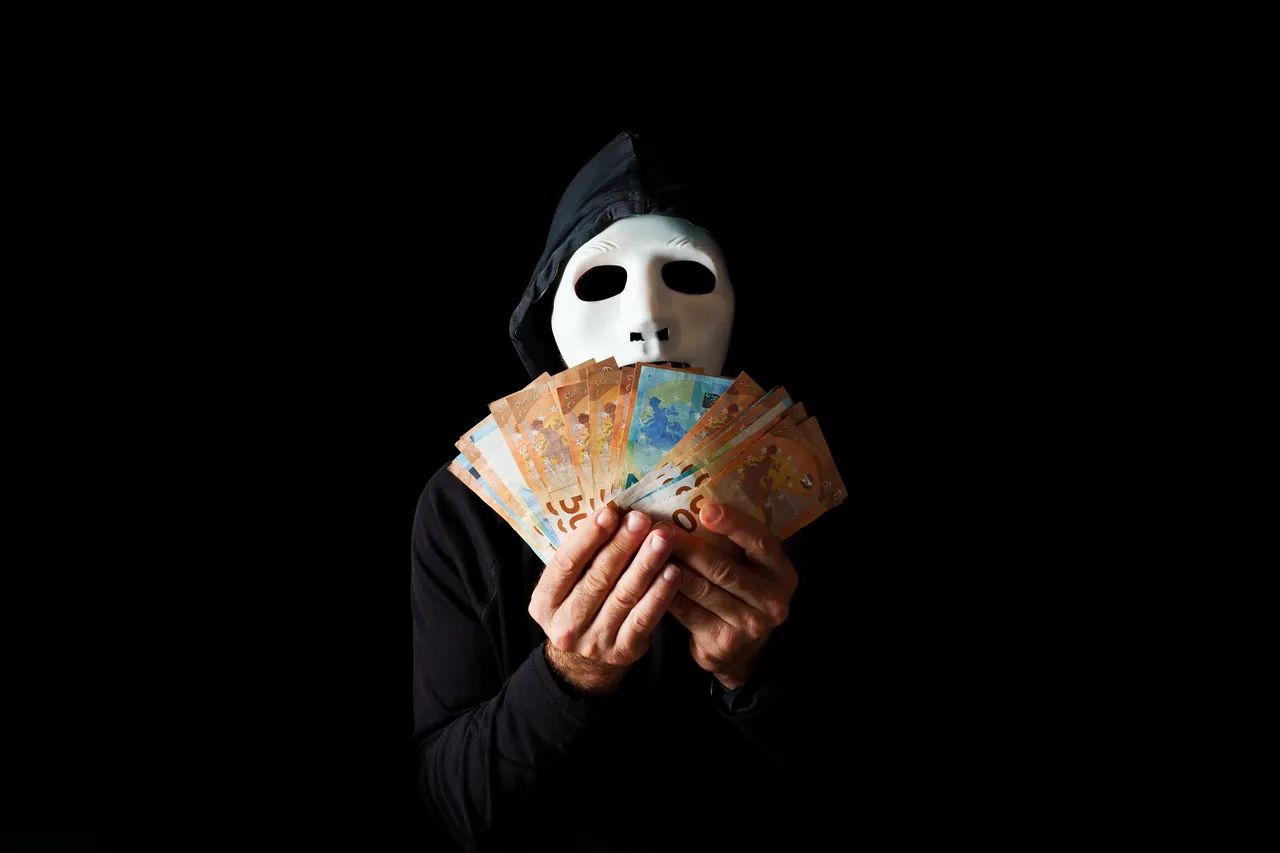 Sventata ad Alicante una truffa da 40.000 euro con un falso biglietto vincente Immagine selezionata